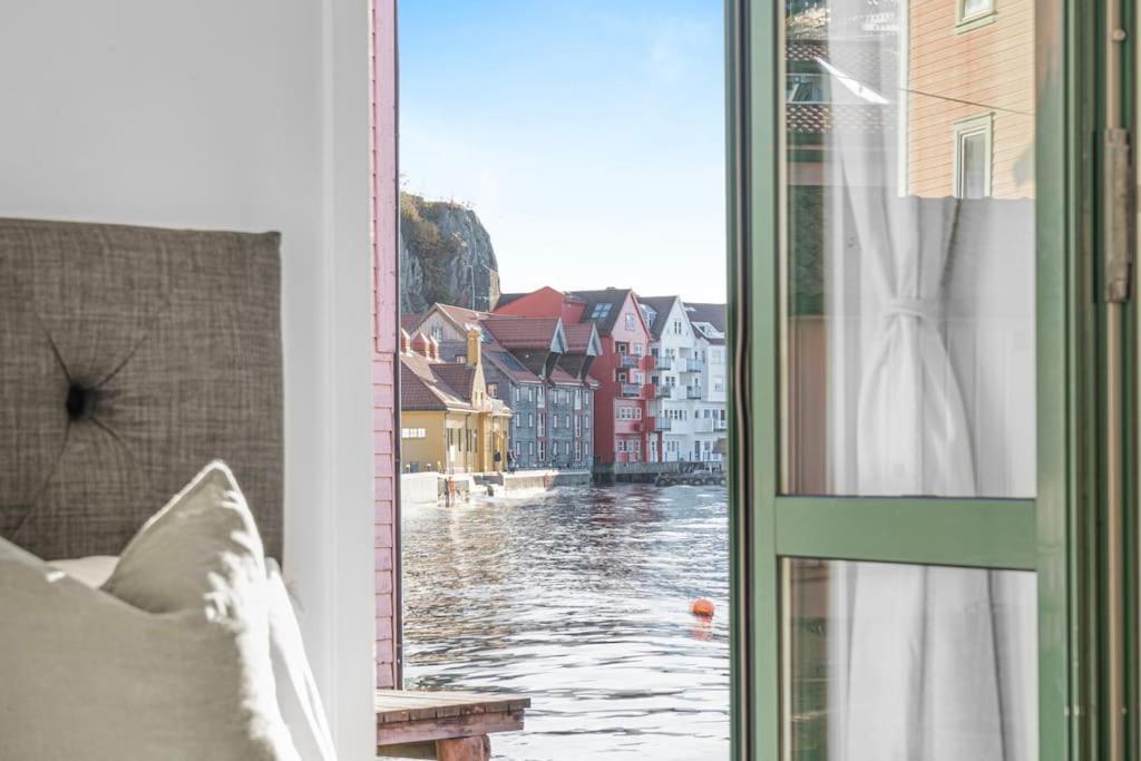 Appartement Seaside Apt. Catch Crabs From Your Bedroom Window! Bergen